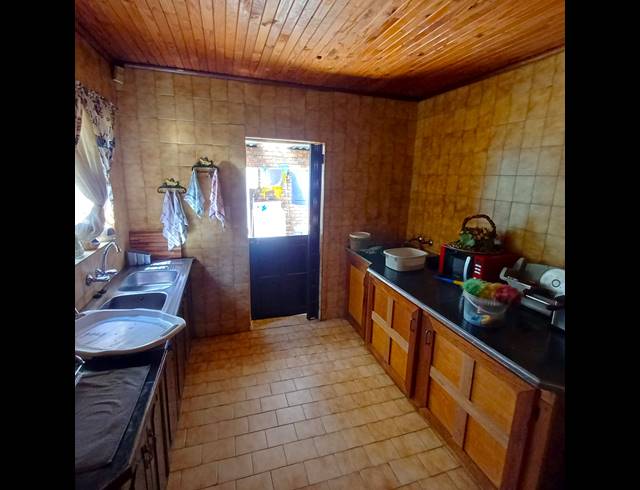 6 BEDROOM HOUSE FOR SALE IN MEYERTON SOUTH